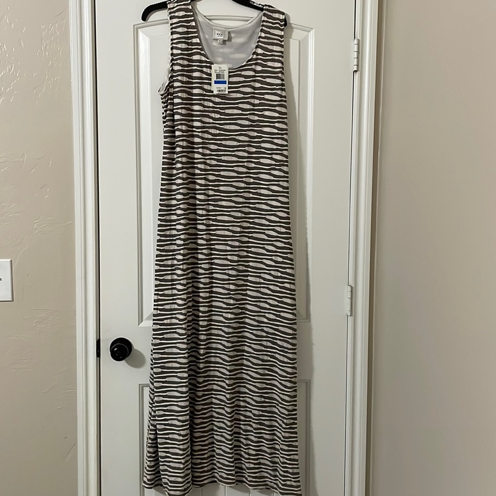 ECI Sleeveless Maxi Dress